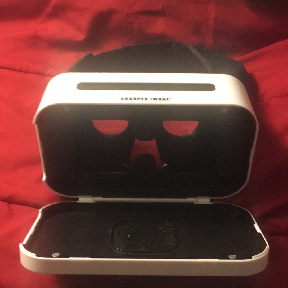 I’m selling a sharper image vr